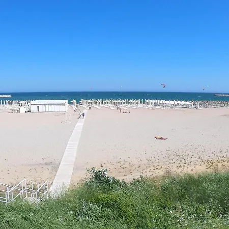דירה Apartament Tedy2,faleza Nord Apartament 3 Cu La Mare *