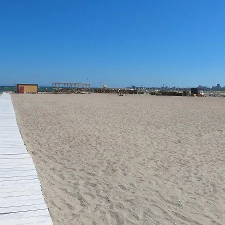 Apartament Tedy2,faleza Nord Apartament 3 Cu La Mare דירה קונסטנצה